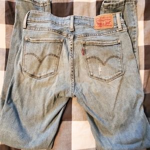 Levi's 711 Distressed Skinny Size 27